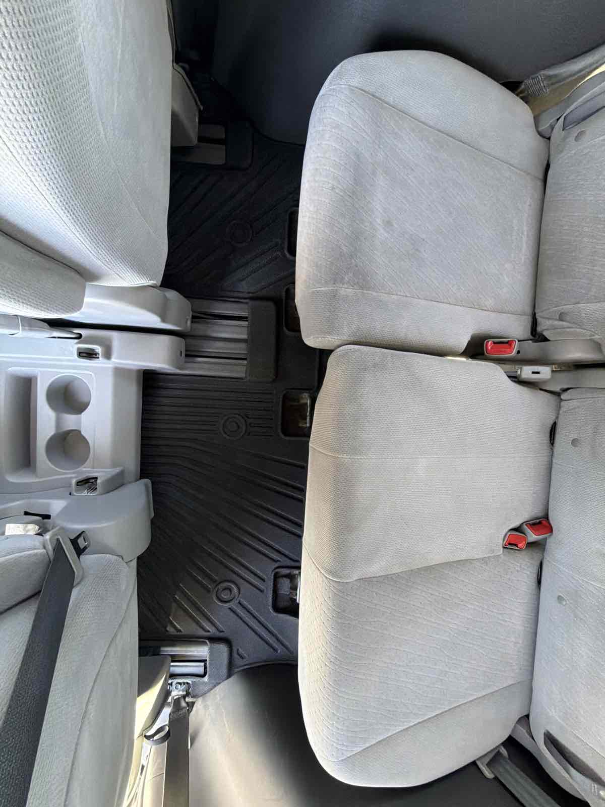 Toyota Sienna photo 14
