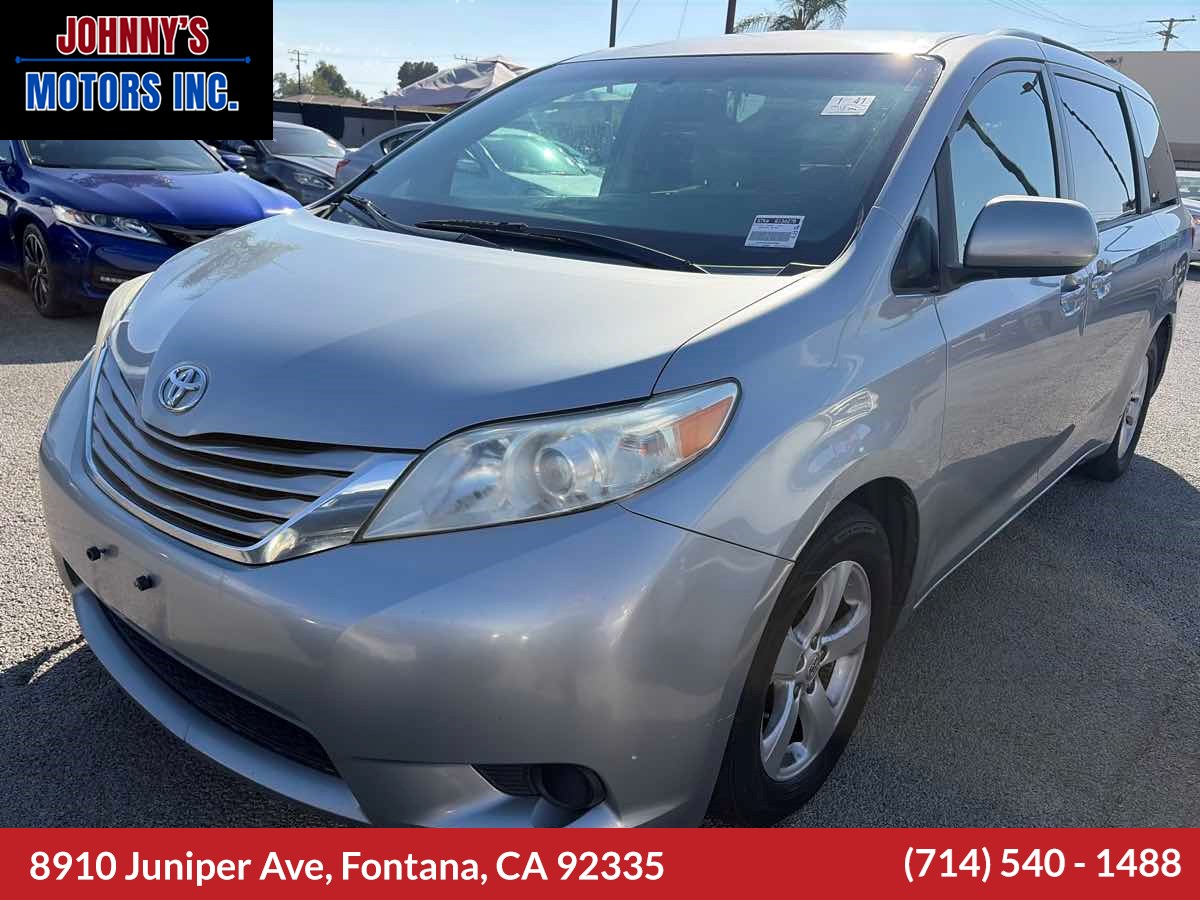 2015 Toyota Sienna LE AAS