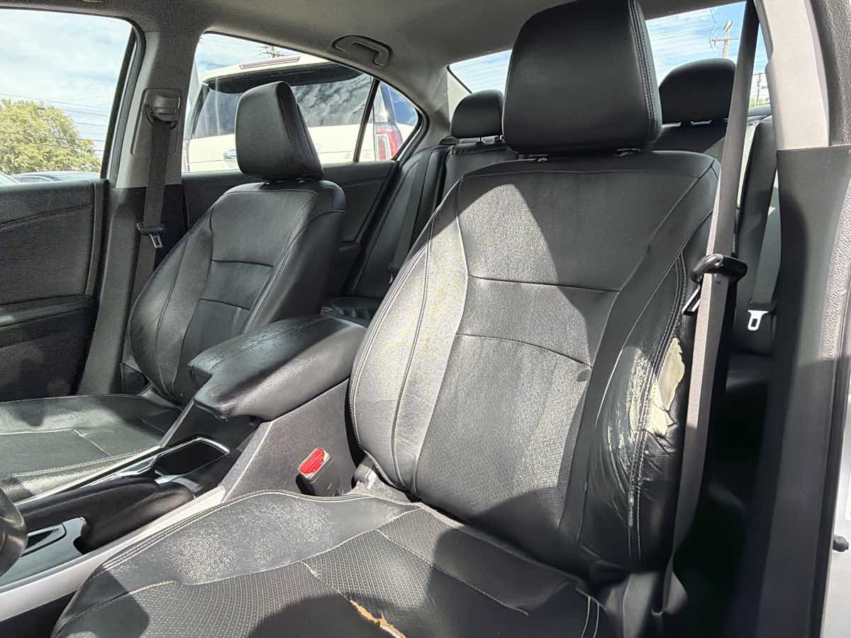 Honda Accord photo 8
