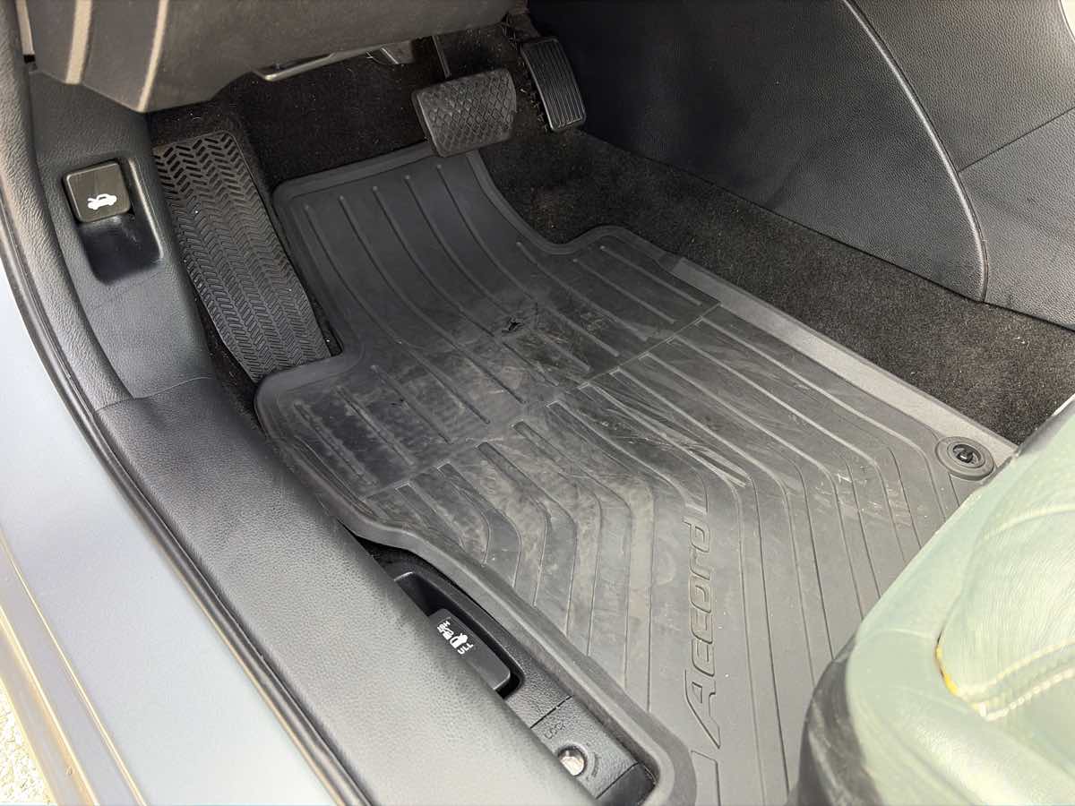 Honda Accord photo 10