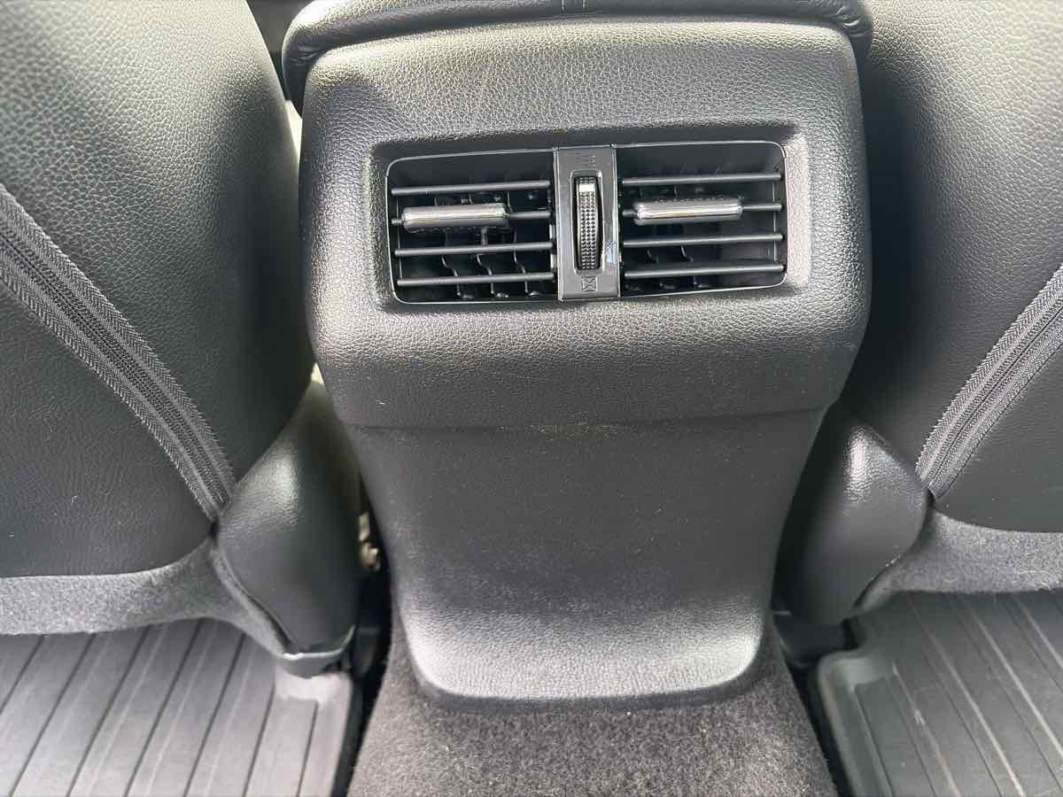 Honda Accord photo 16