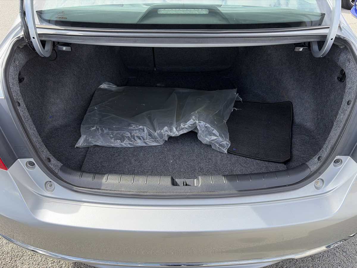 Honda Accord photo 17