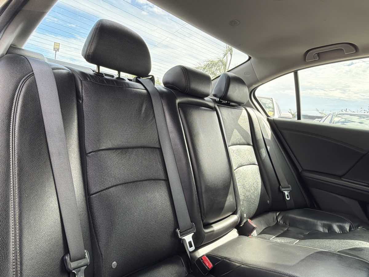 Honda Accord photo 23