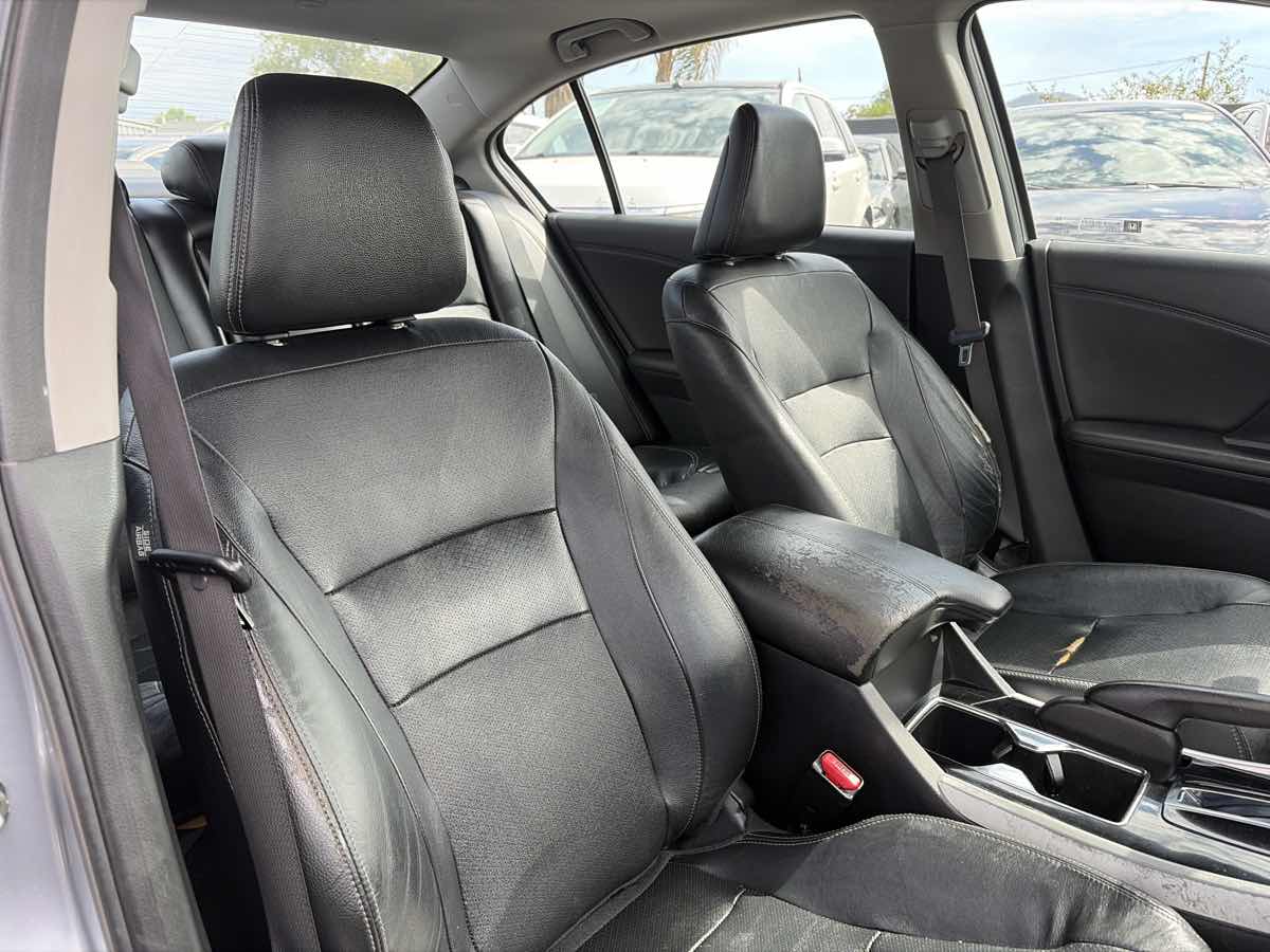 Honda Accord photo 26
