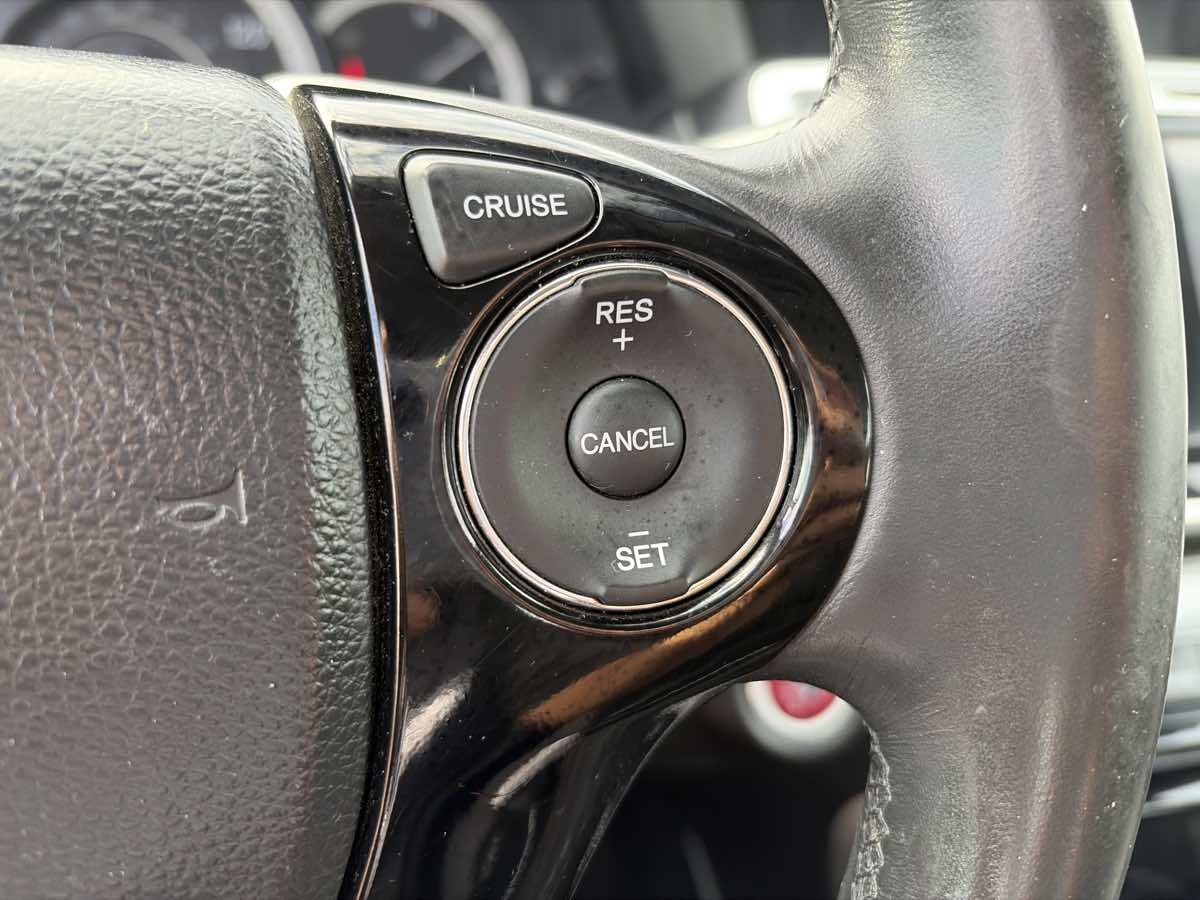 Honda Accord photo 36