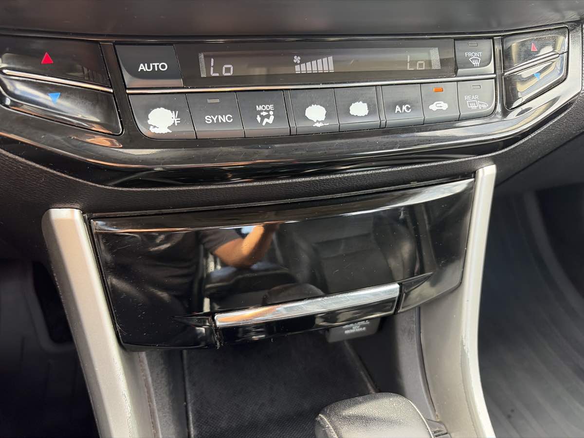 Honda Accord photo 40