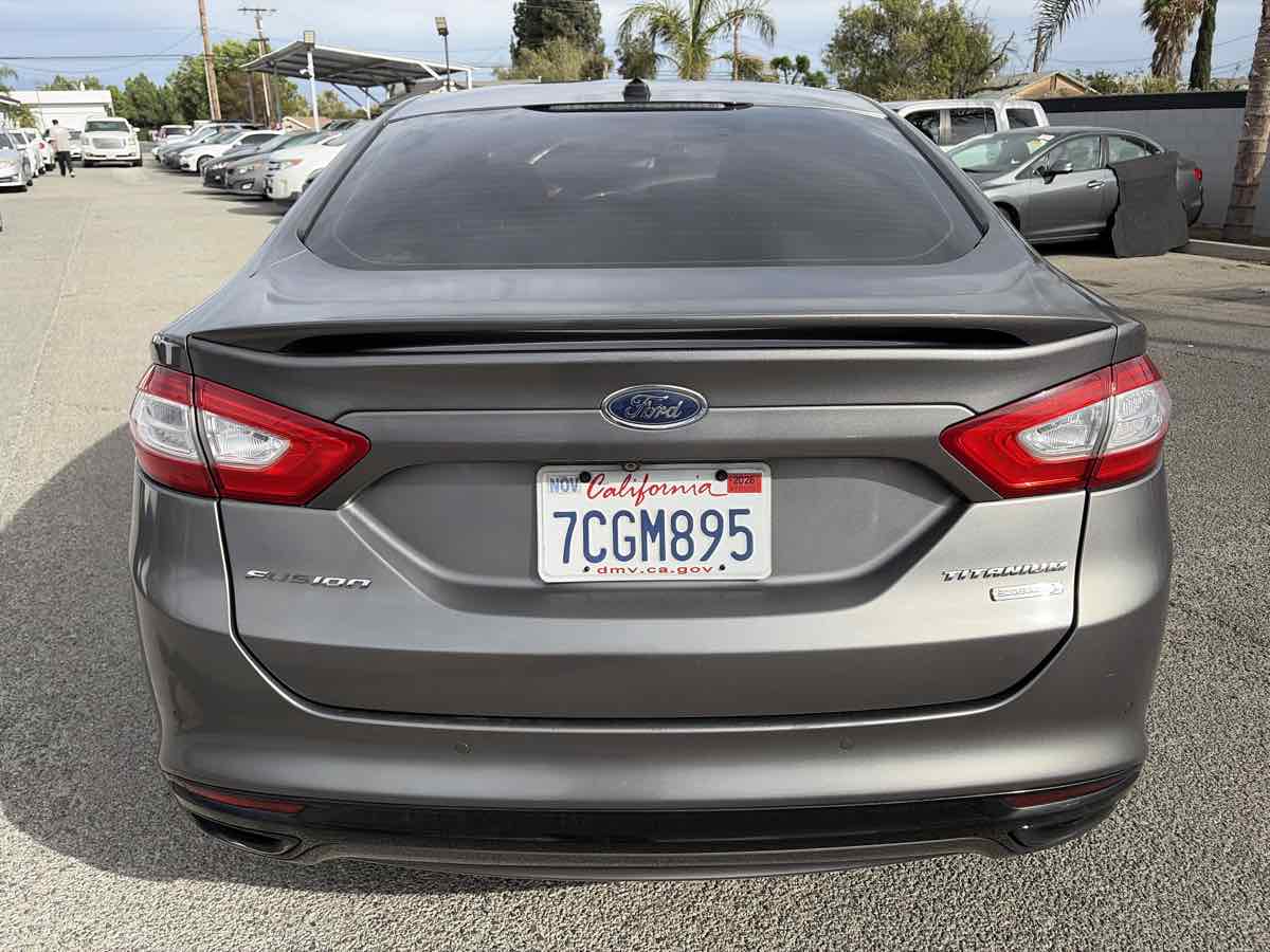 Ford Fusion photo 3