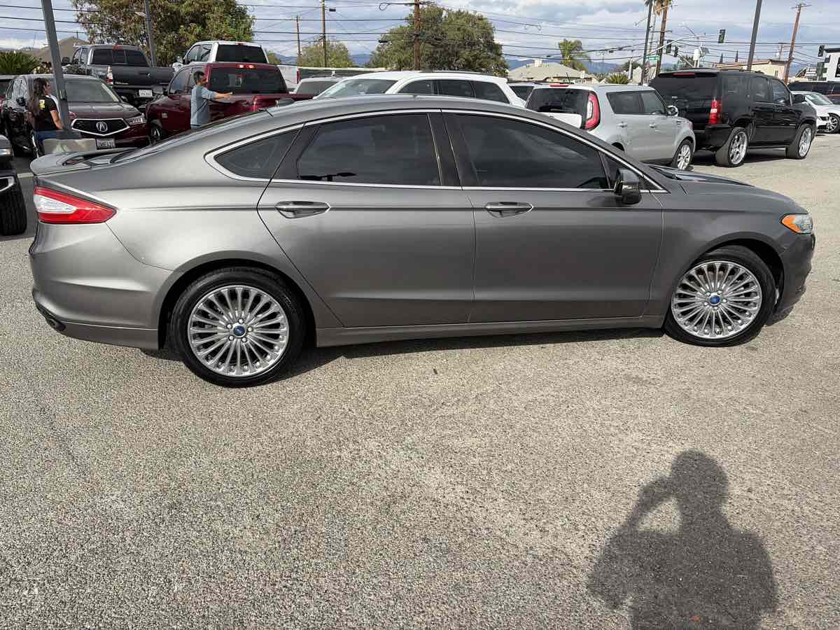 Ford Fusion photo 4