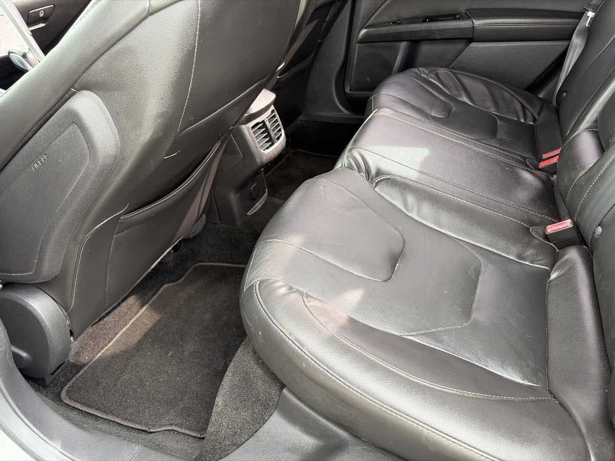 Ford Fusion photo 14