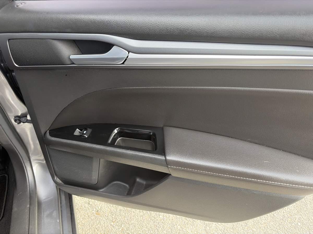 Ford Fusion photo 20