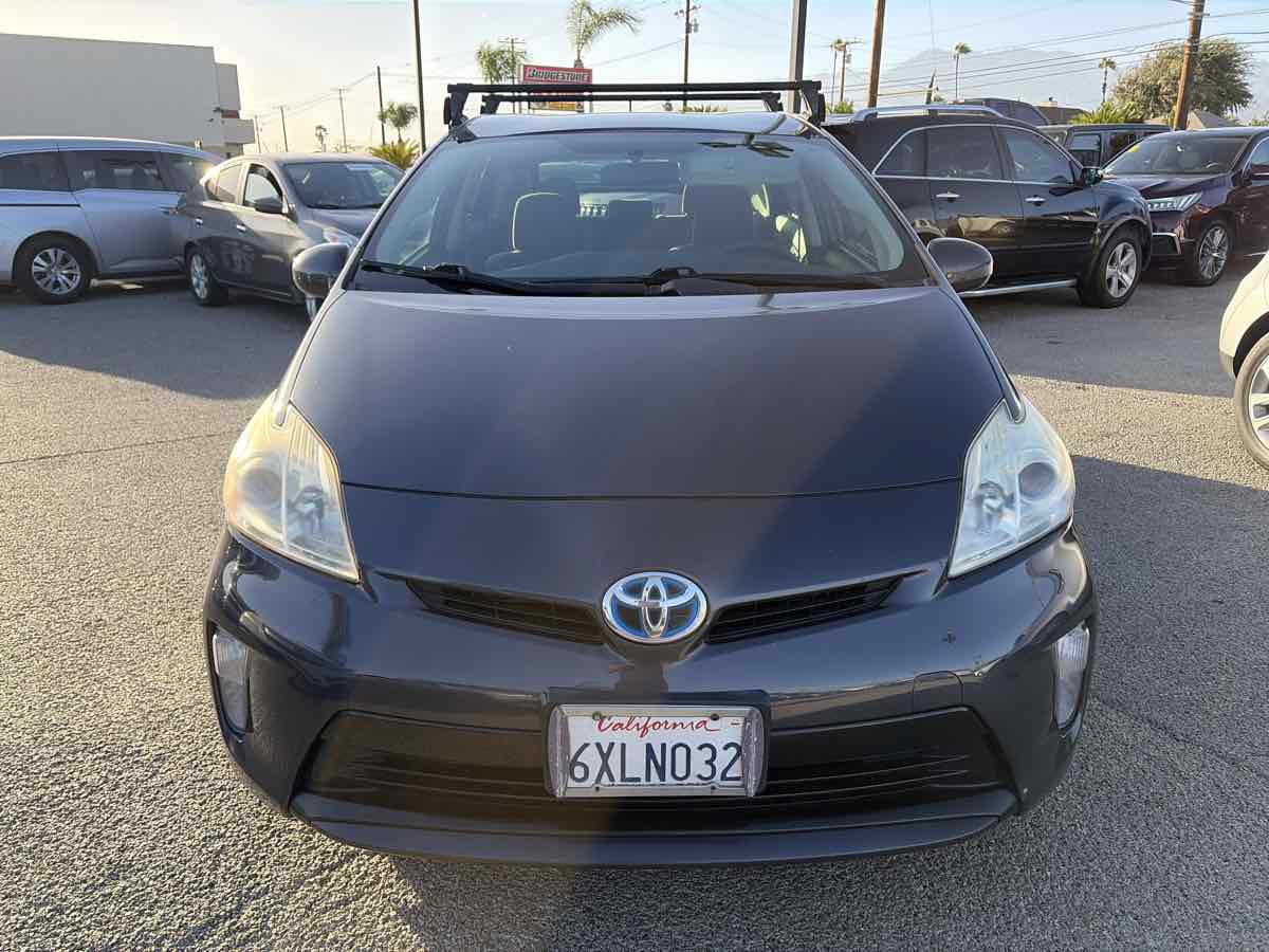 Toyota Prius photo 5