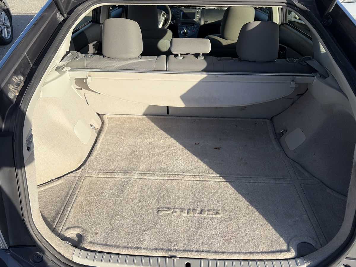 Toyota Prius photo 17