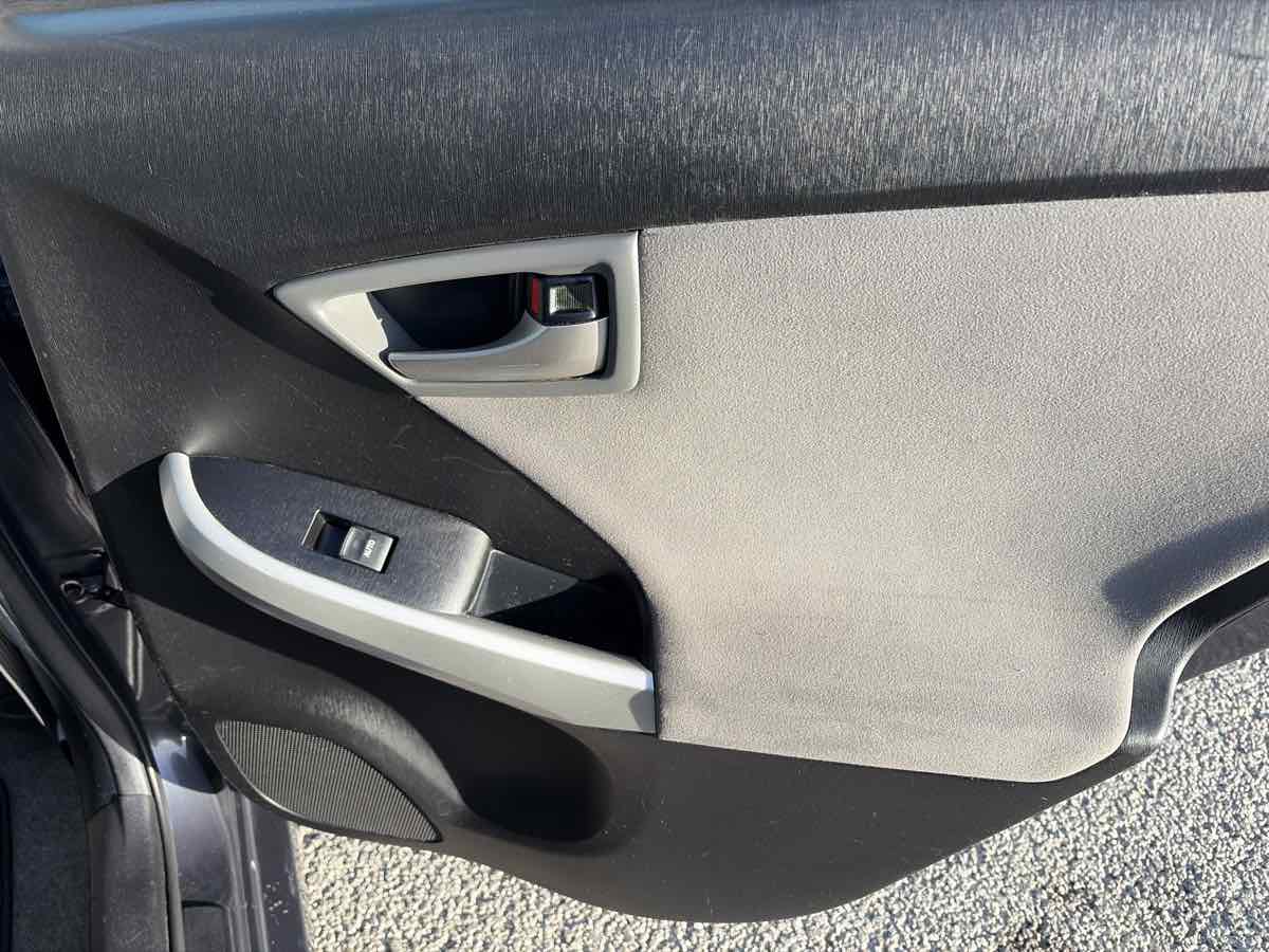Toyota Prius photo 22