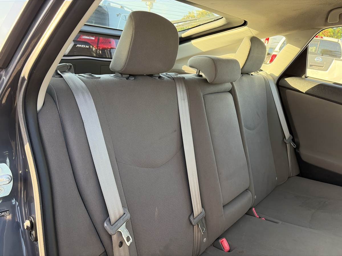 Toyota Prius photo 23