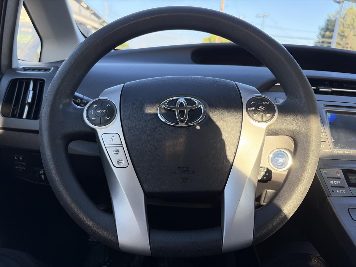 Toyota Prius photo 35