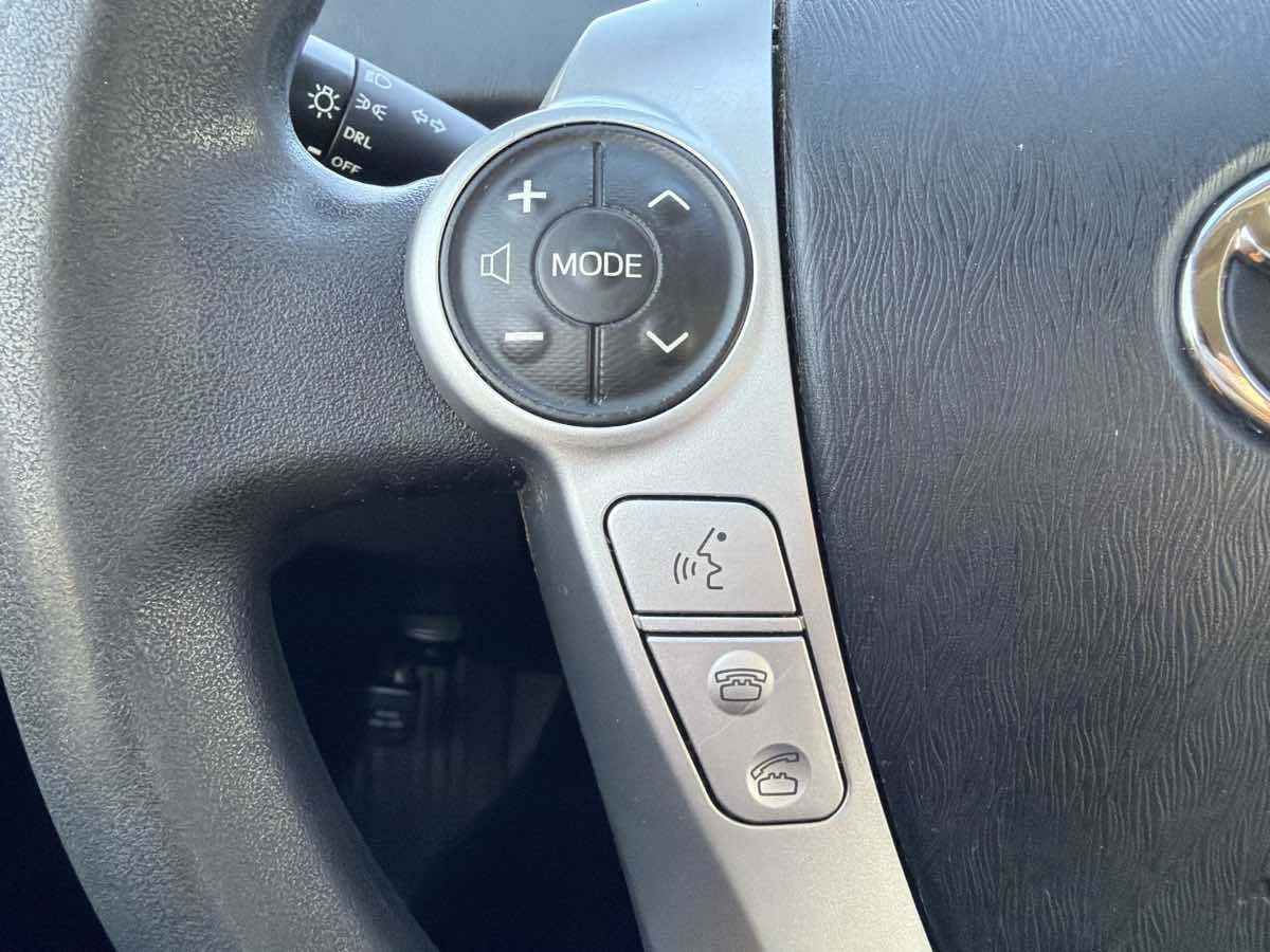 Toyota Prius photo 36