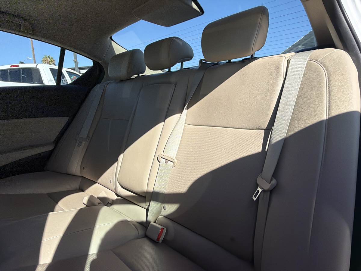 Acura ILX photo 13