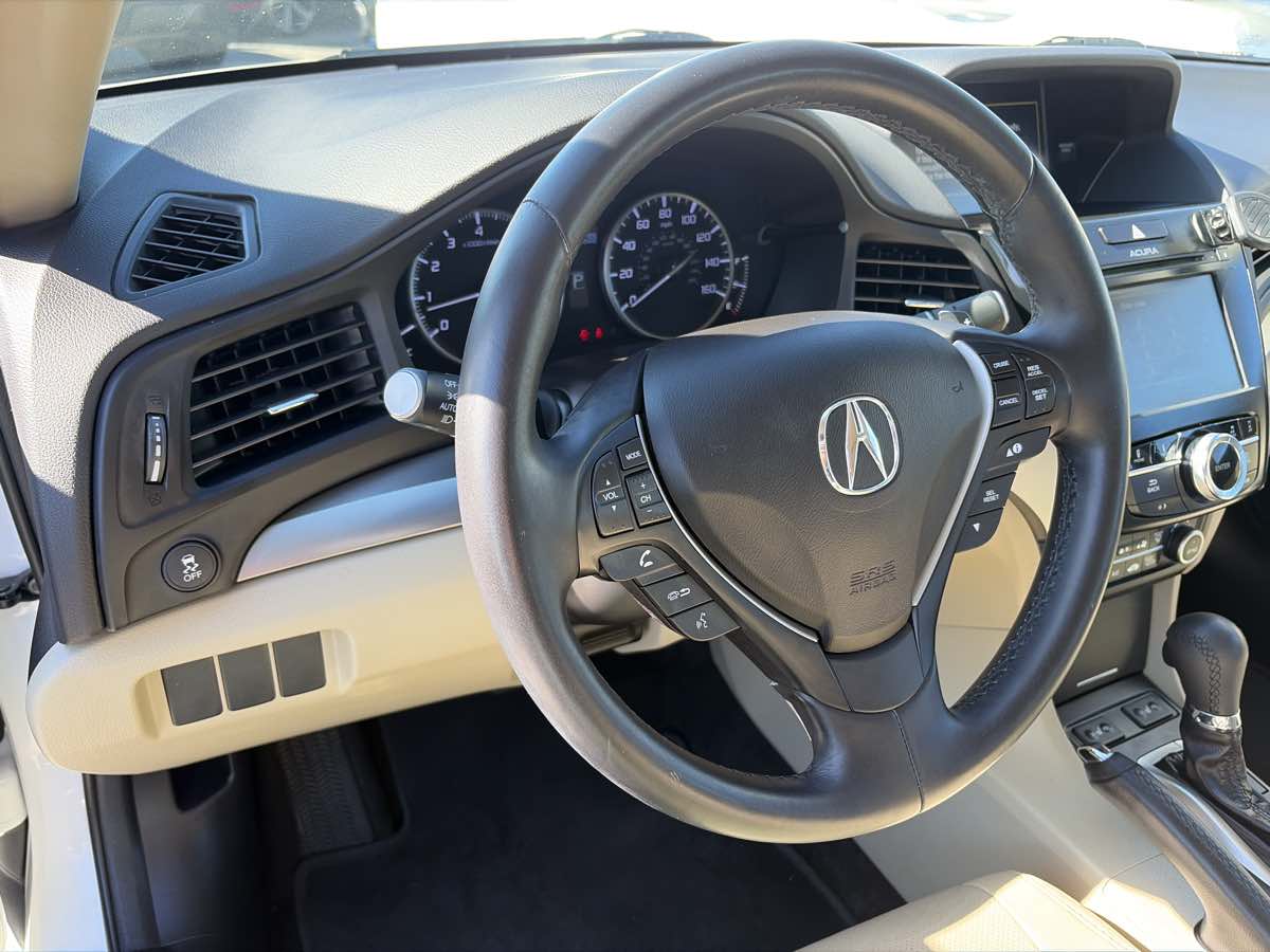 Acura ILX photo 34