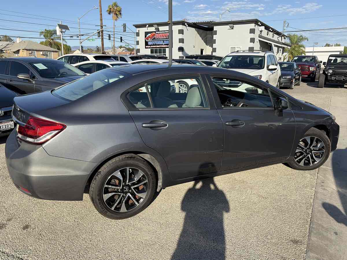Honda Civic photo 4