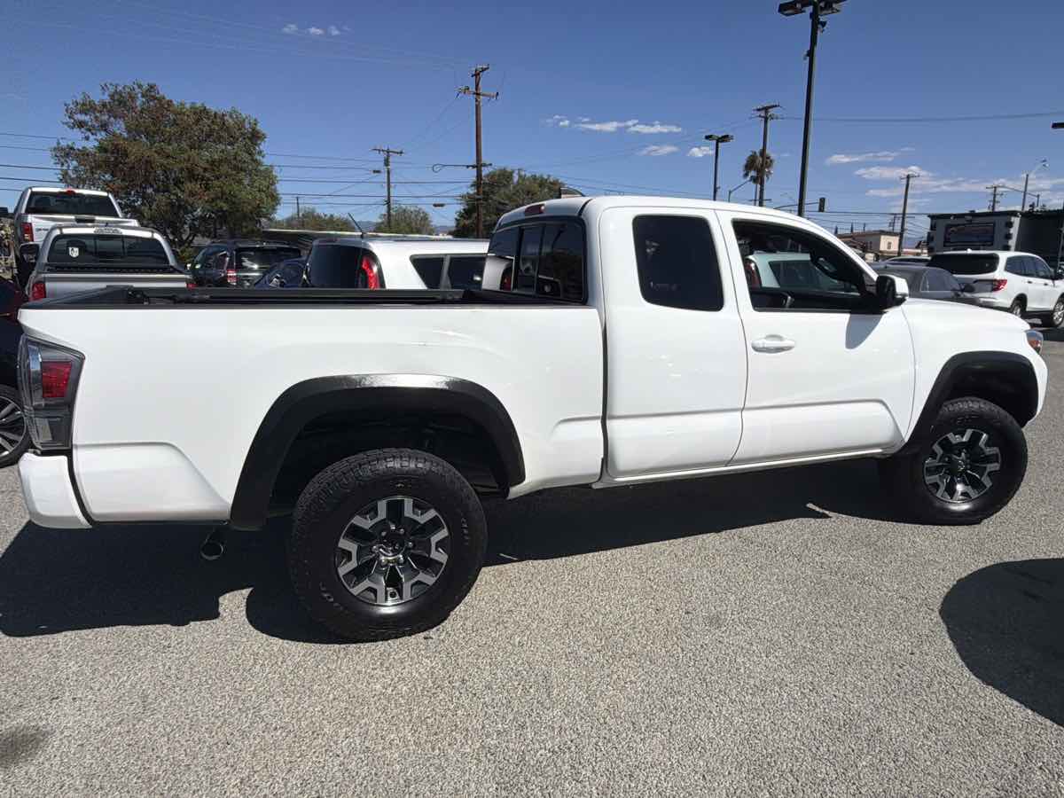 Toyota Tacoma photo 5