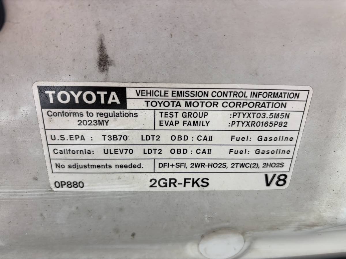 Toyota Tacoma photo 25