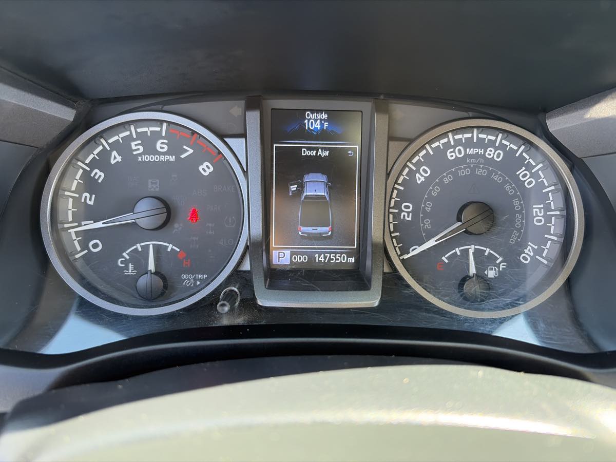 Toyota Tacoma photo 27