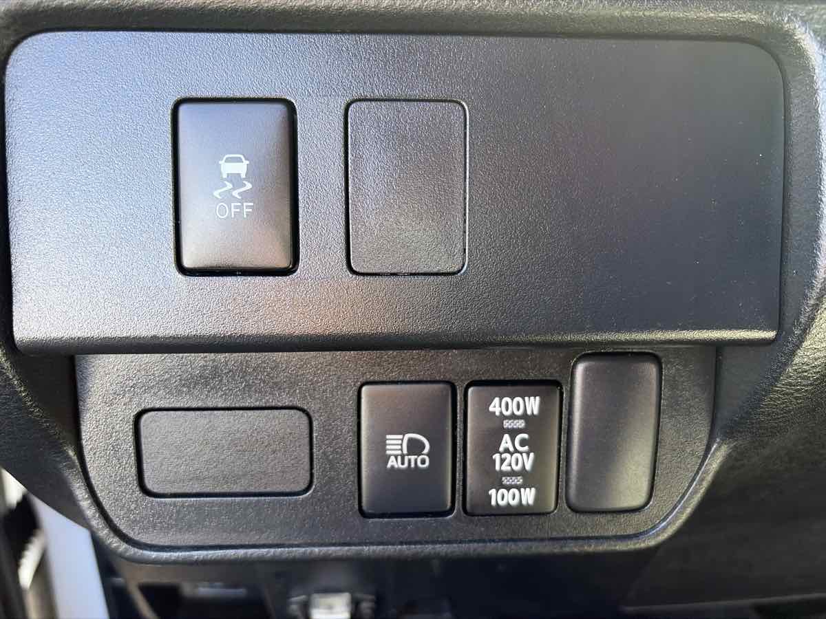 Toyota Tacoma photo 30