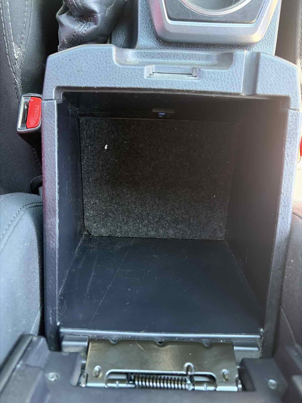 Toyota Tacoma photo 34