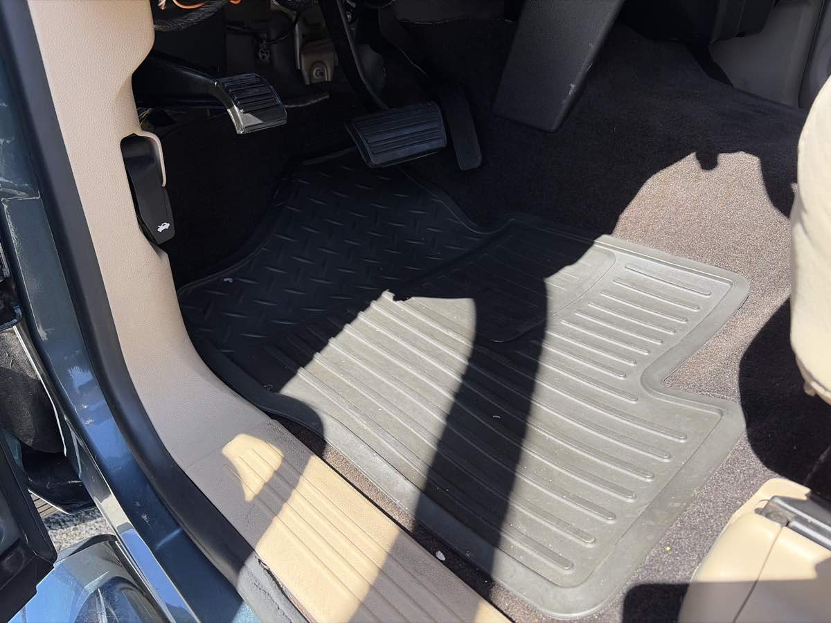 Chevrolet Silverado photo 10