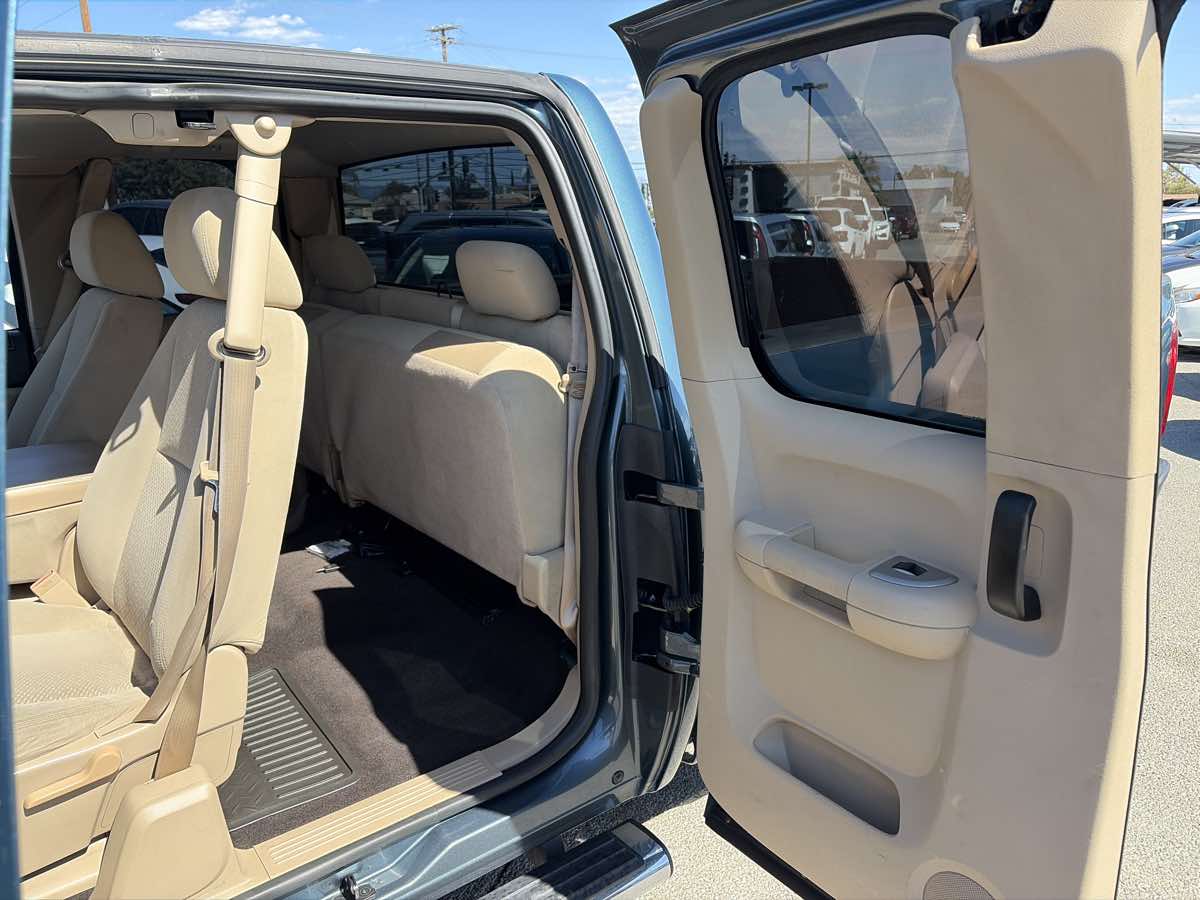 Chevrolet Silverado photo 13