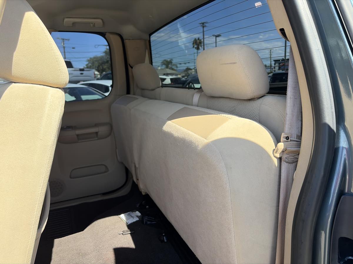 Chevrolet Silverado photo 15