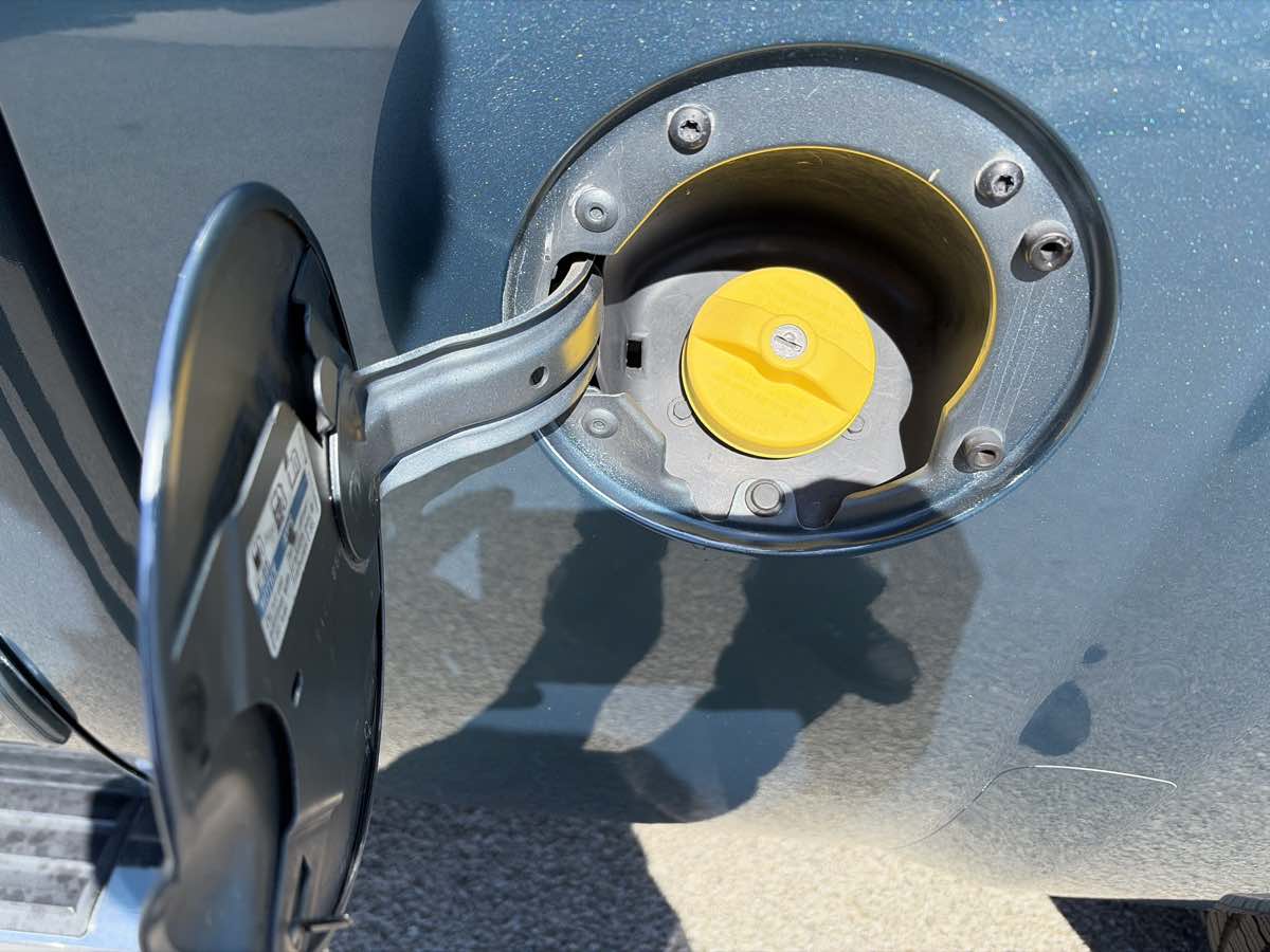 Chevrolet Silverado photo 19