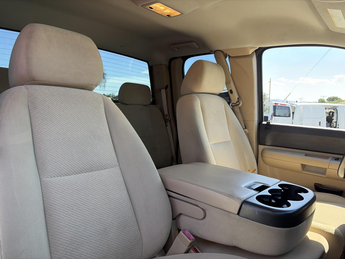 Chevrolet Silverado photo 25