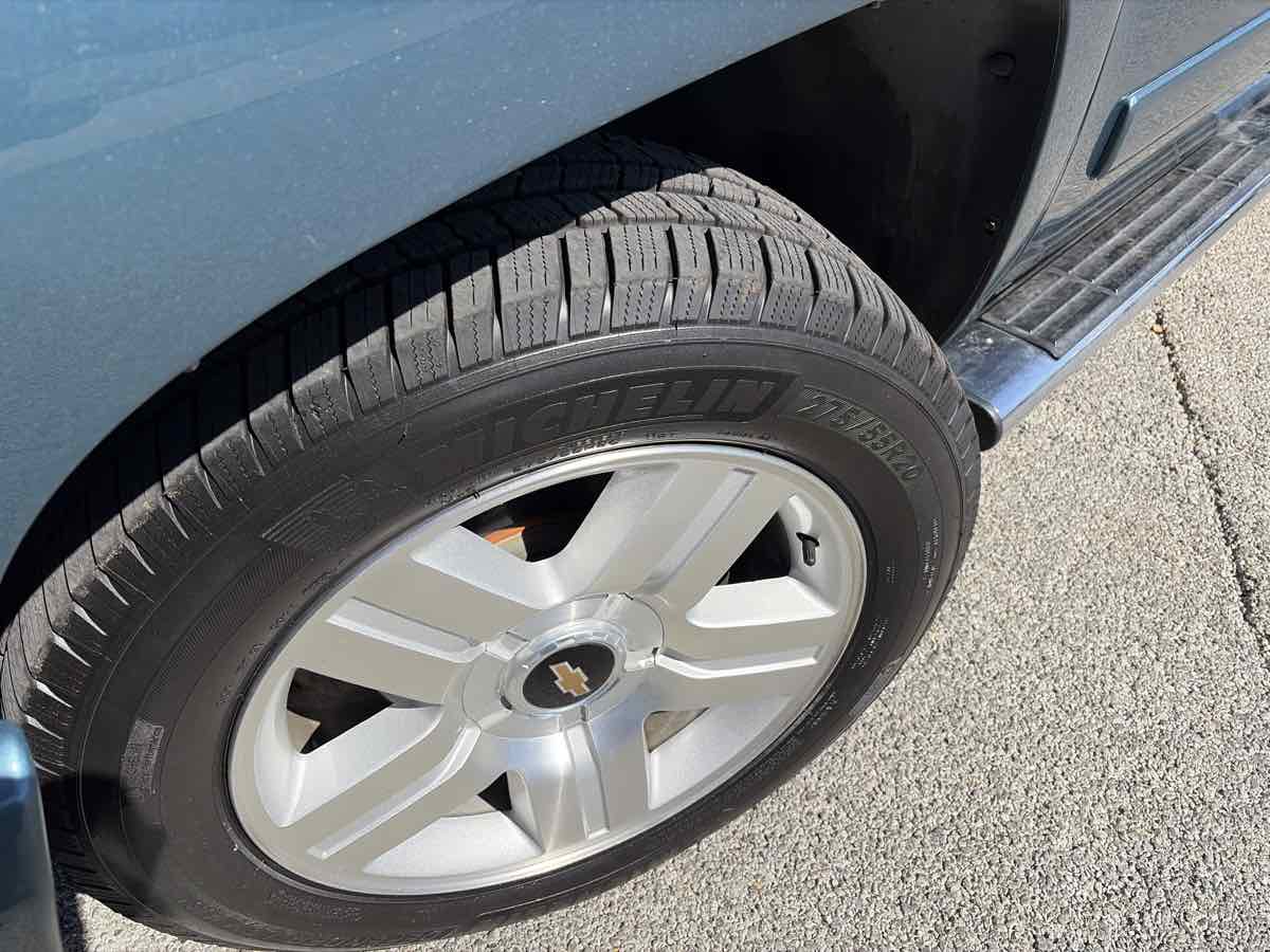 Chevrolet Silverado photo 28