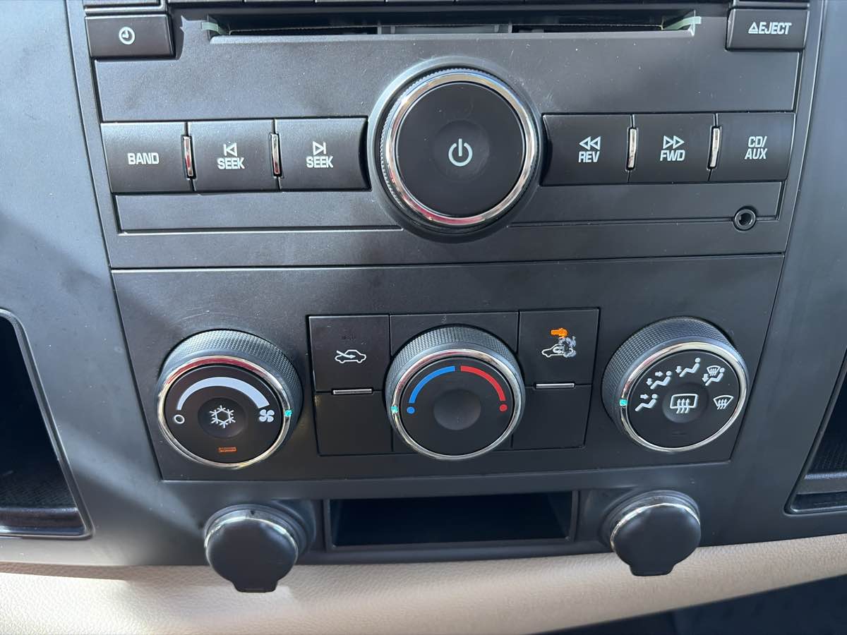 Chevrolet Silverado photo 38