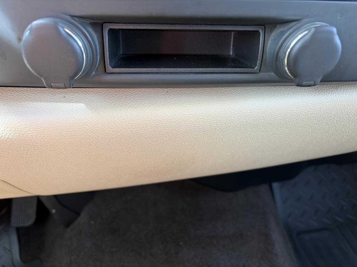 Chevrolet Silverado photo 39