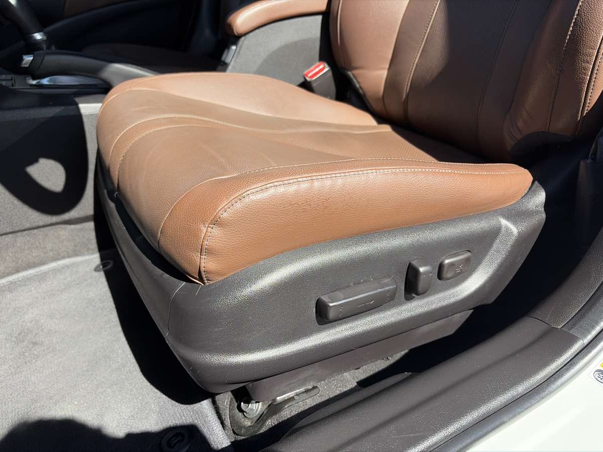 Acura ILX photo 9