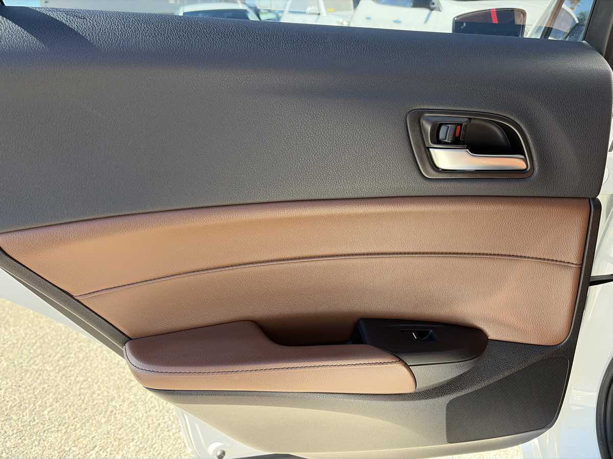 Acura ILX photo 12