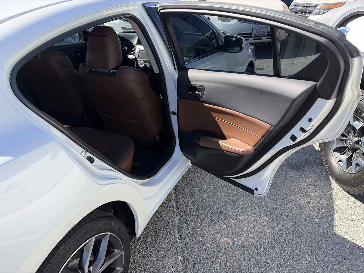 Acura ILX photo 19
