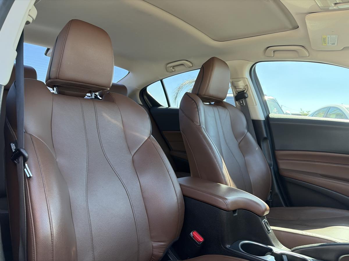 Acura ILX photo 26