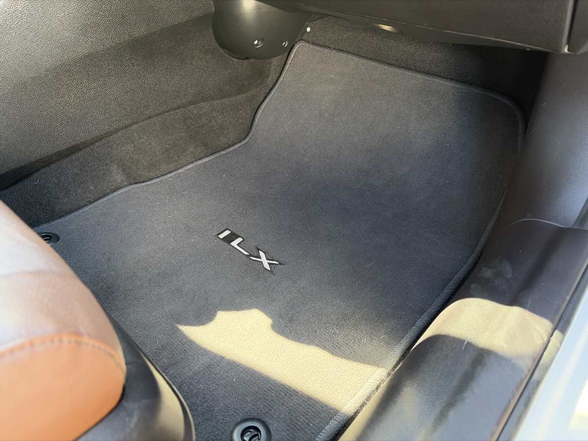 Acura ILX photo 28
