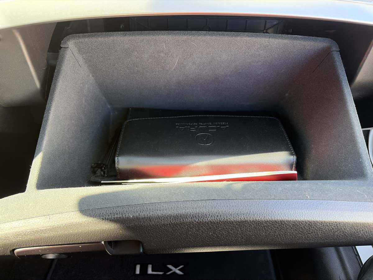 Acura ILX photo 29