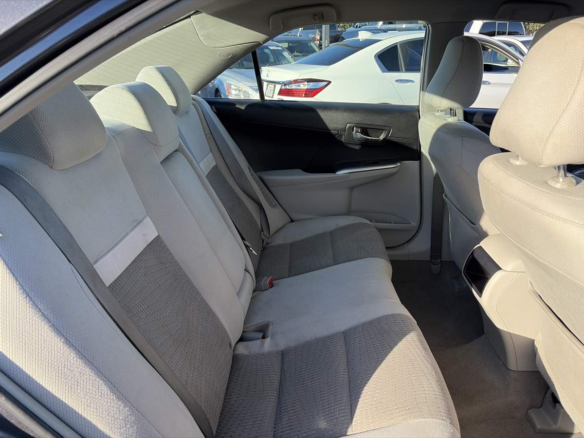 Toyota Camry photo 28