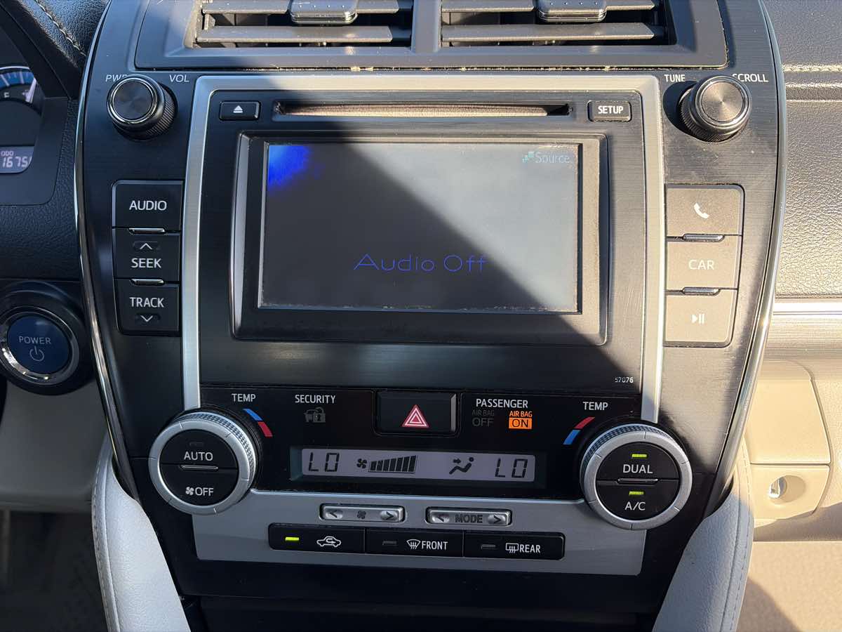 Toyota Camry photo 29
