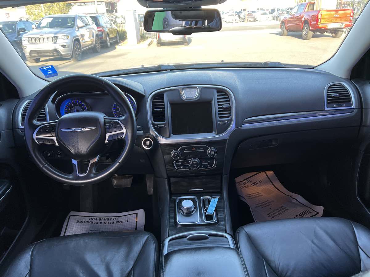 2015 Chrysler 300 Limited - Photo 11