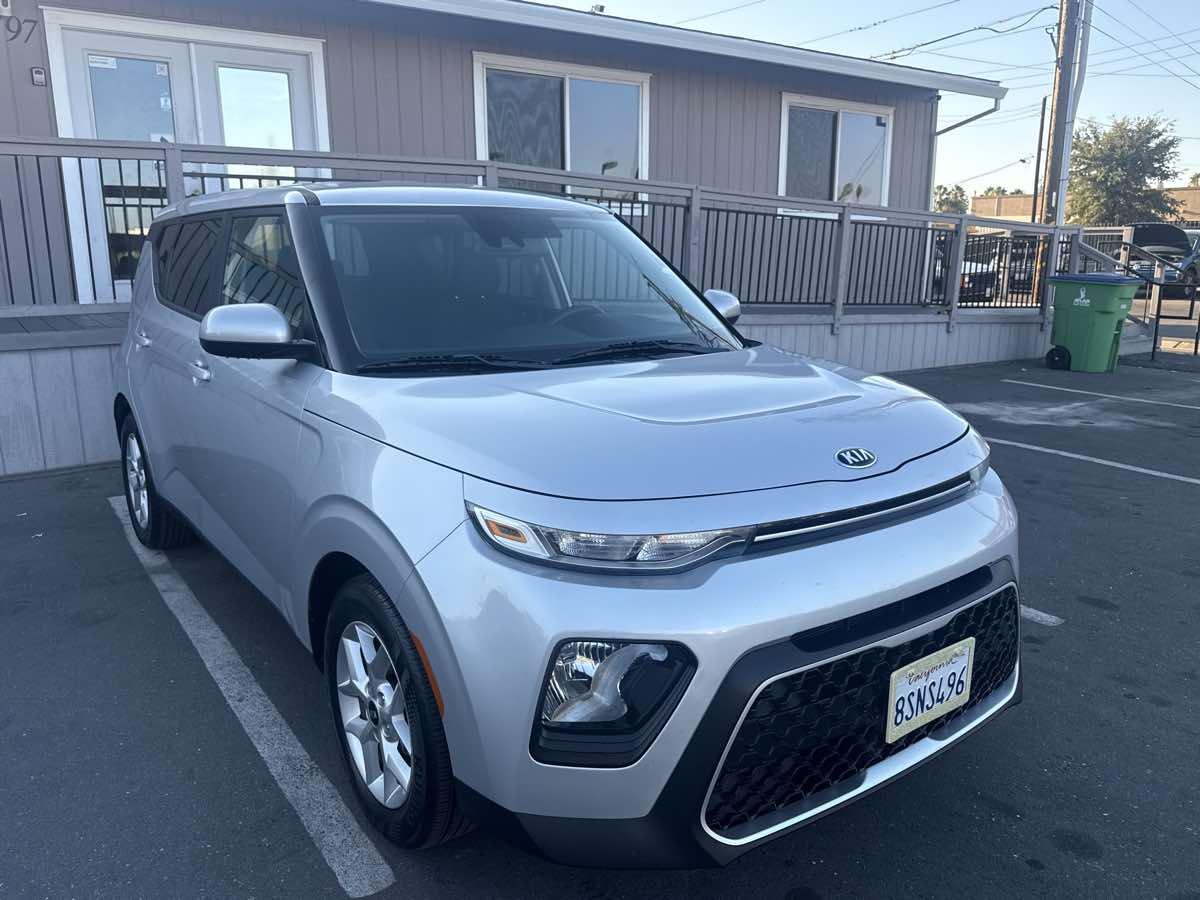 2020 Kia Soul S - Photo 2