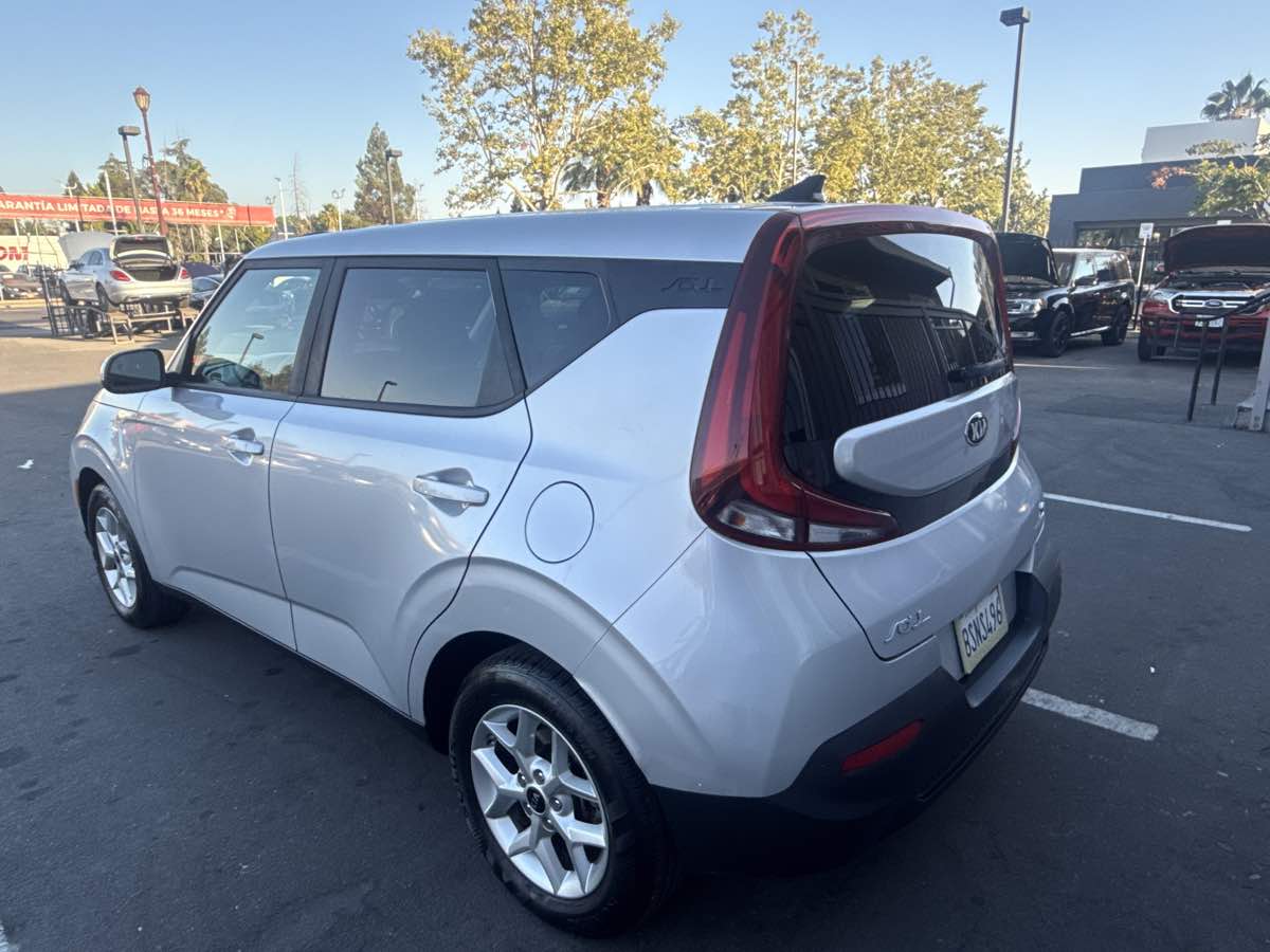 2020 Kia Soul S - Photo 6