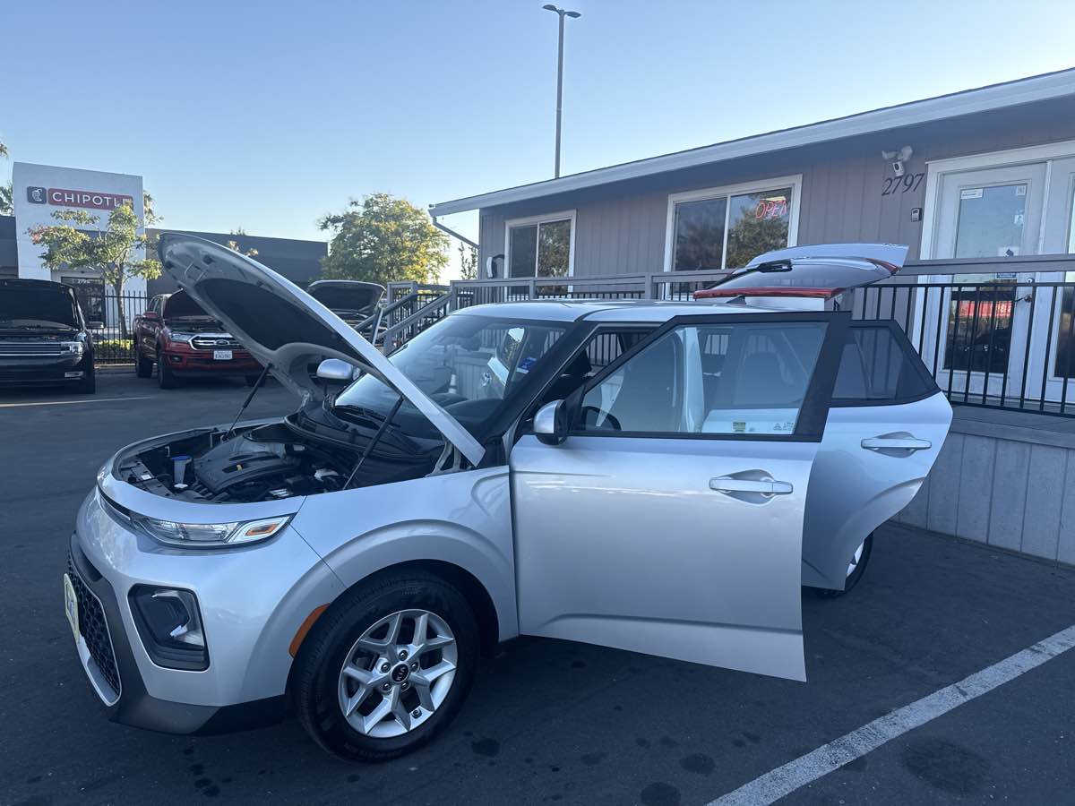 2020 Kia Soul S - Photo 14
