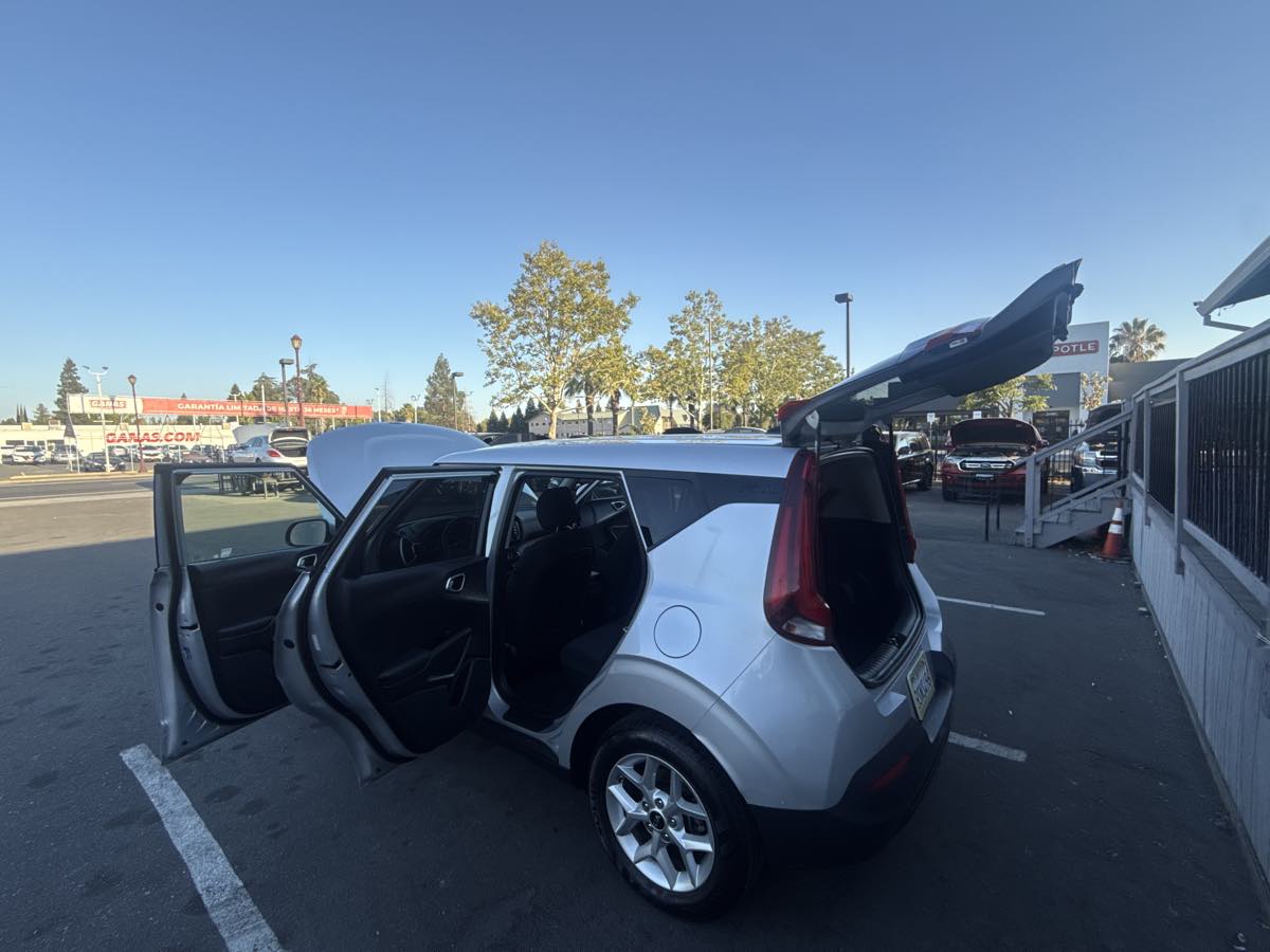 2020 Kia Soul S - Photo 16