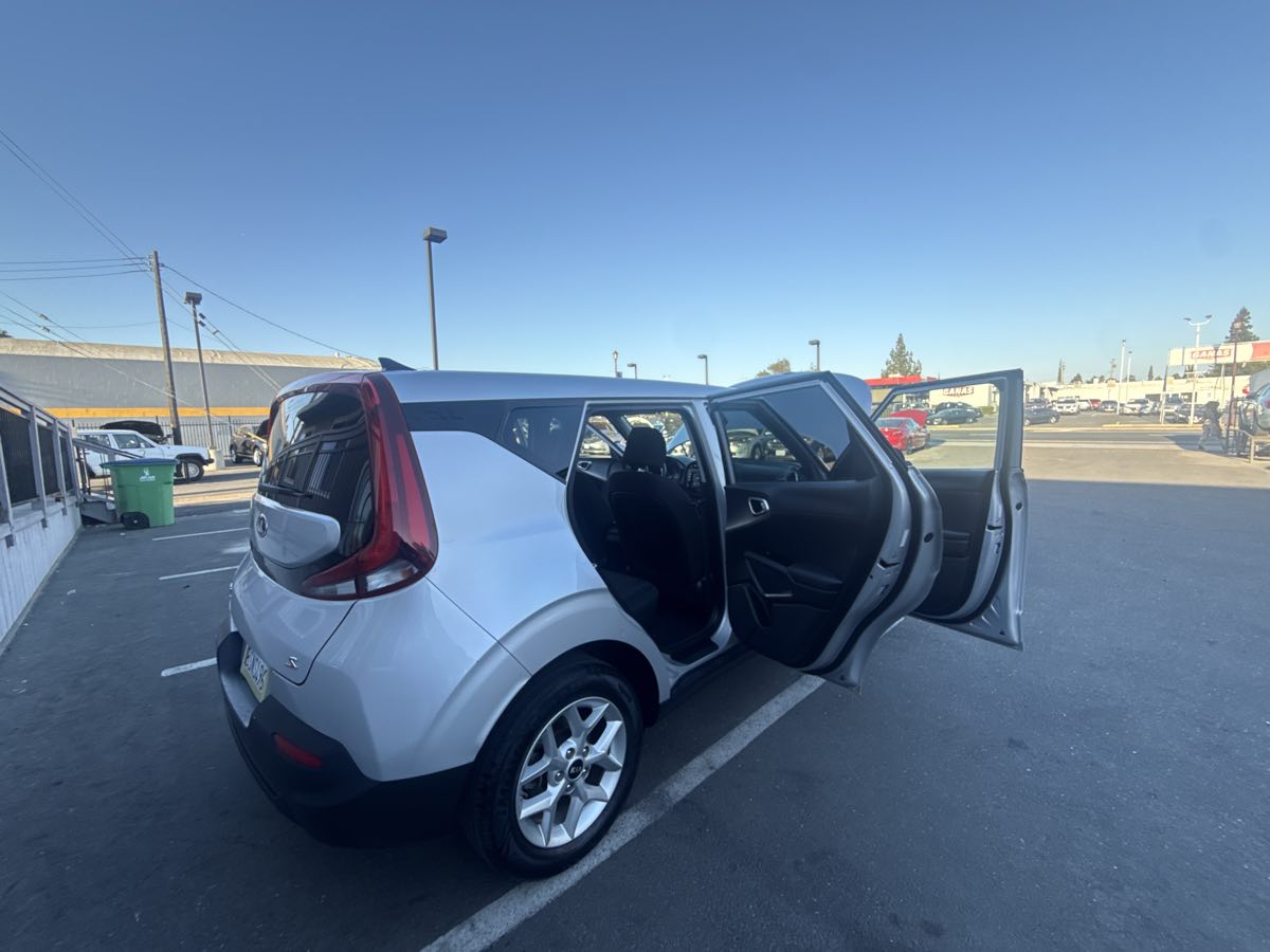 2020 Kia Soul S - Photo 19
